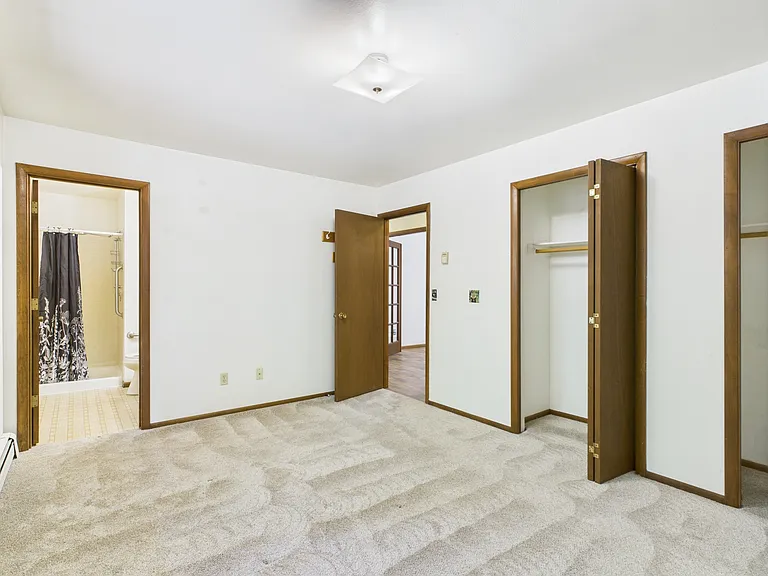 109 Cary Ave — Photo 17