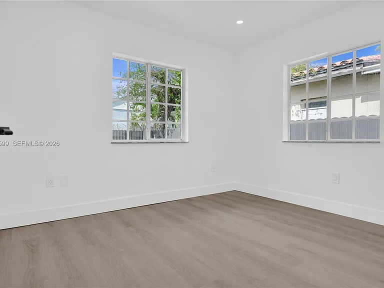 3430 NW 10th Ave #3430 — Photo 9