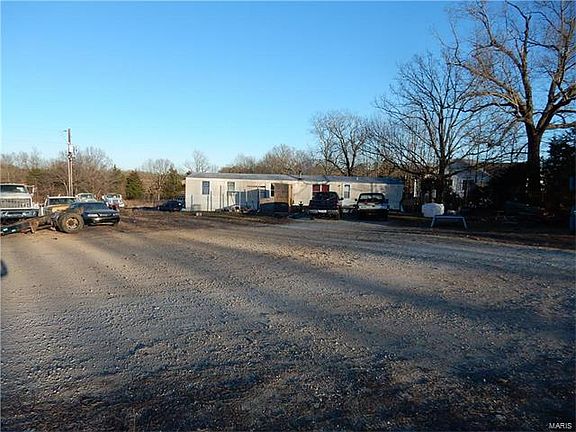 3rd image of 1739 Highway H