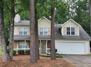 2777 Green Estates Dr, Snellville, GA