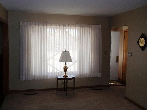 5th image of 2304 W Phoenix Ave