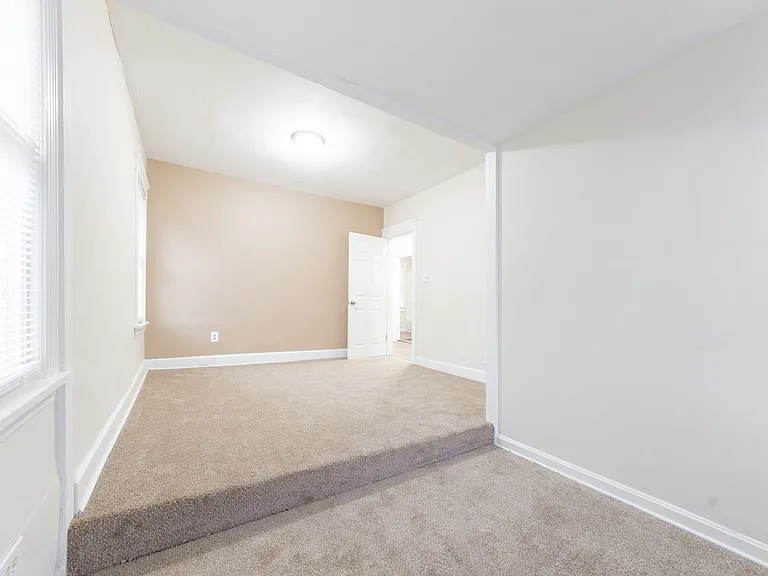 10618 Crestwood Ave — Photo 10