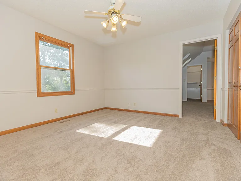 2939 Woodside Ct — Photo 17