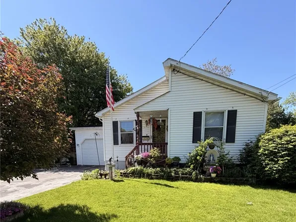 11 Alice St, Rochester, NY 14611