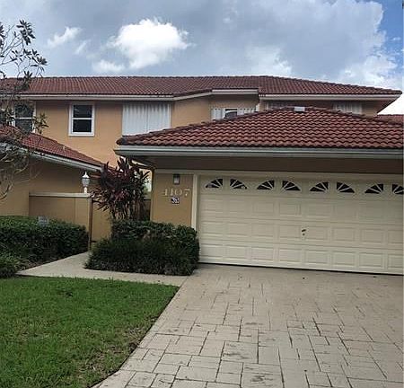 2nd image of 4107 Carriage Dr APT K3
