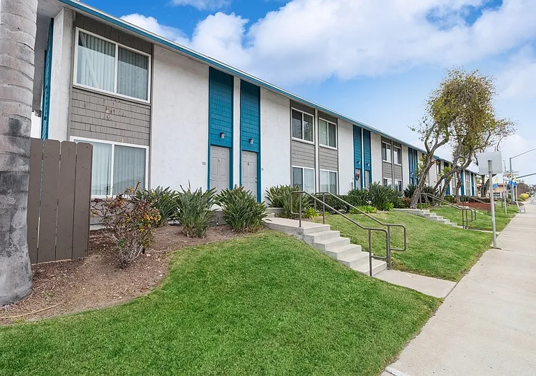 Arrive Clairemont — Photo 18
