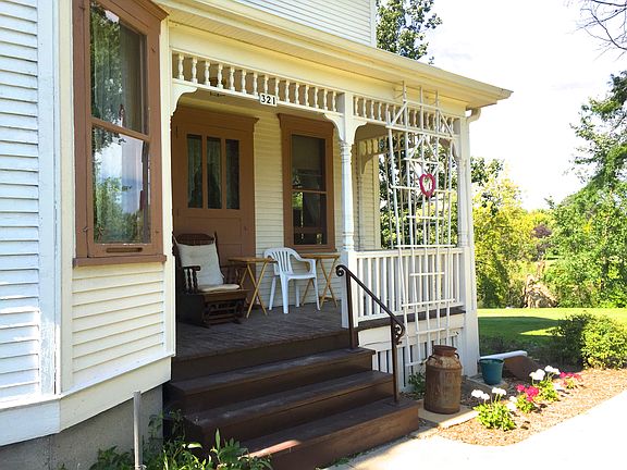 Enjoy the waterfront!