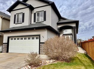 68 Rue Madelene, Beaumont, AB T4X 0E9