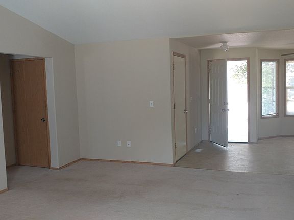 4th image of 7612 NE 159th Ave