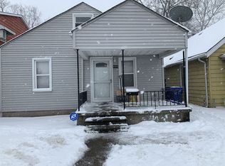 8106 Toepfer Rd, Warren, MI 48089