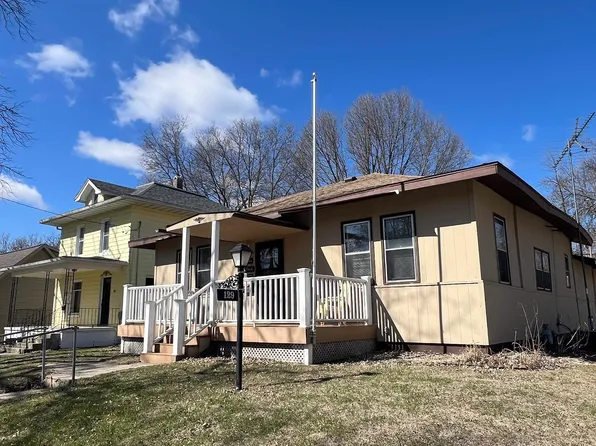 129 N 14th St, Clear Lake, IA 50428