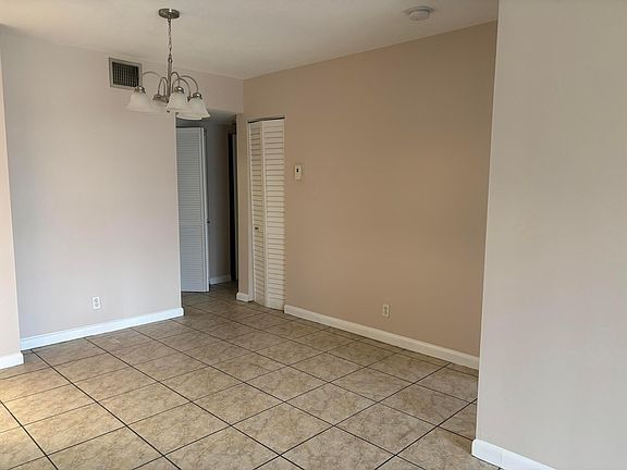 5th image of 2964 NW 55th Avenue #1d
