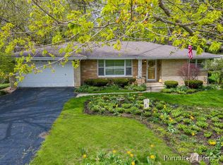 925 Prairie Ave, Naperville, IL 60540