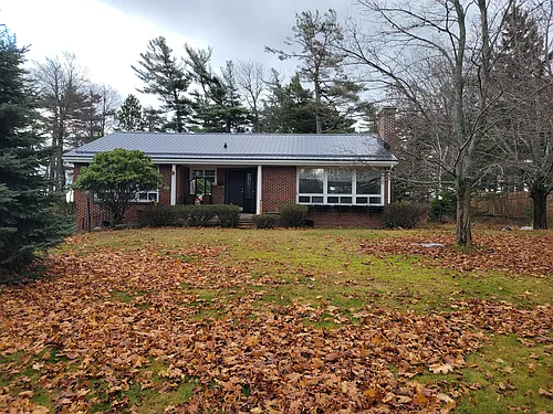 109 Birch St Photo 1