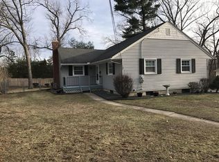75 Carnarvon Cir, Springfield, MA 01109