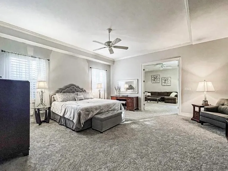212 Silverado Dr — Photo 26