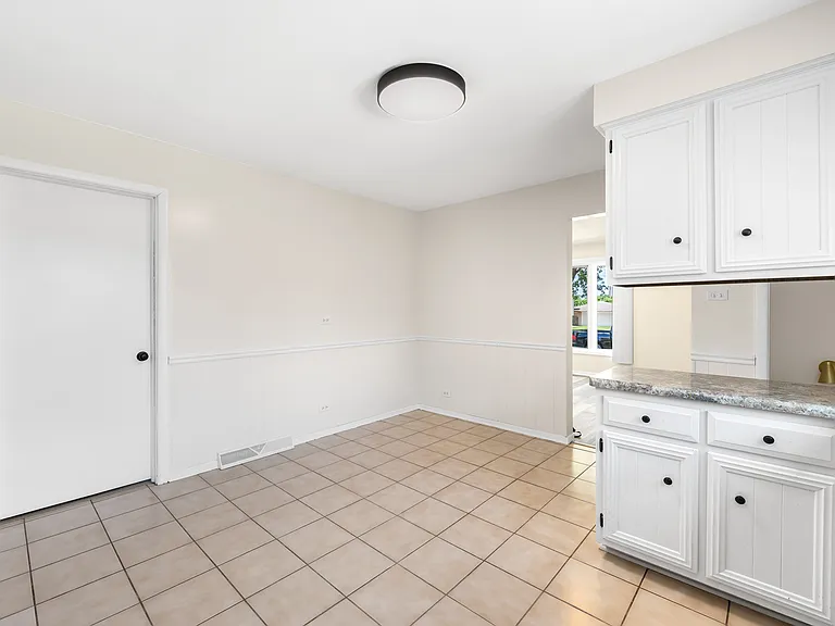 116 Kingston Pl — Photo 11