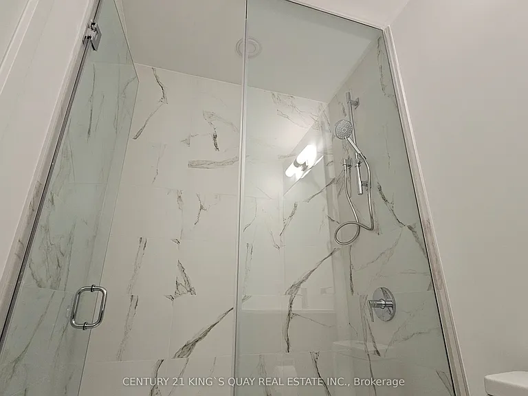 7 Golden Lion Hts #824 — Photo 15