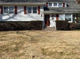 92 Magnolia Pl, Wayne, NJ 07470