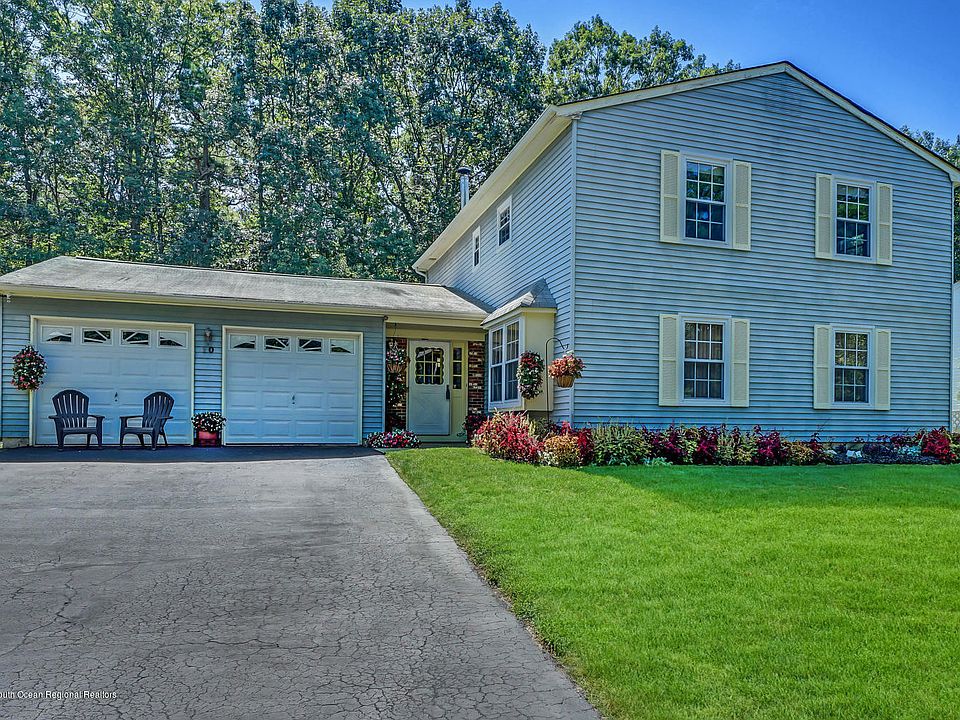 1st image of 10 Feathertree Ct