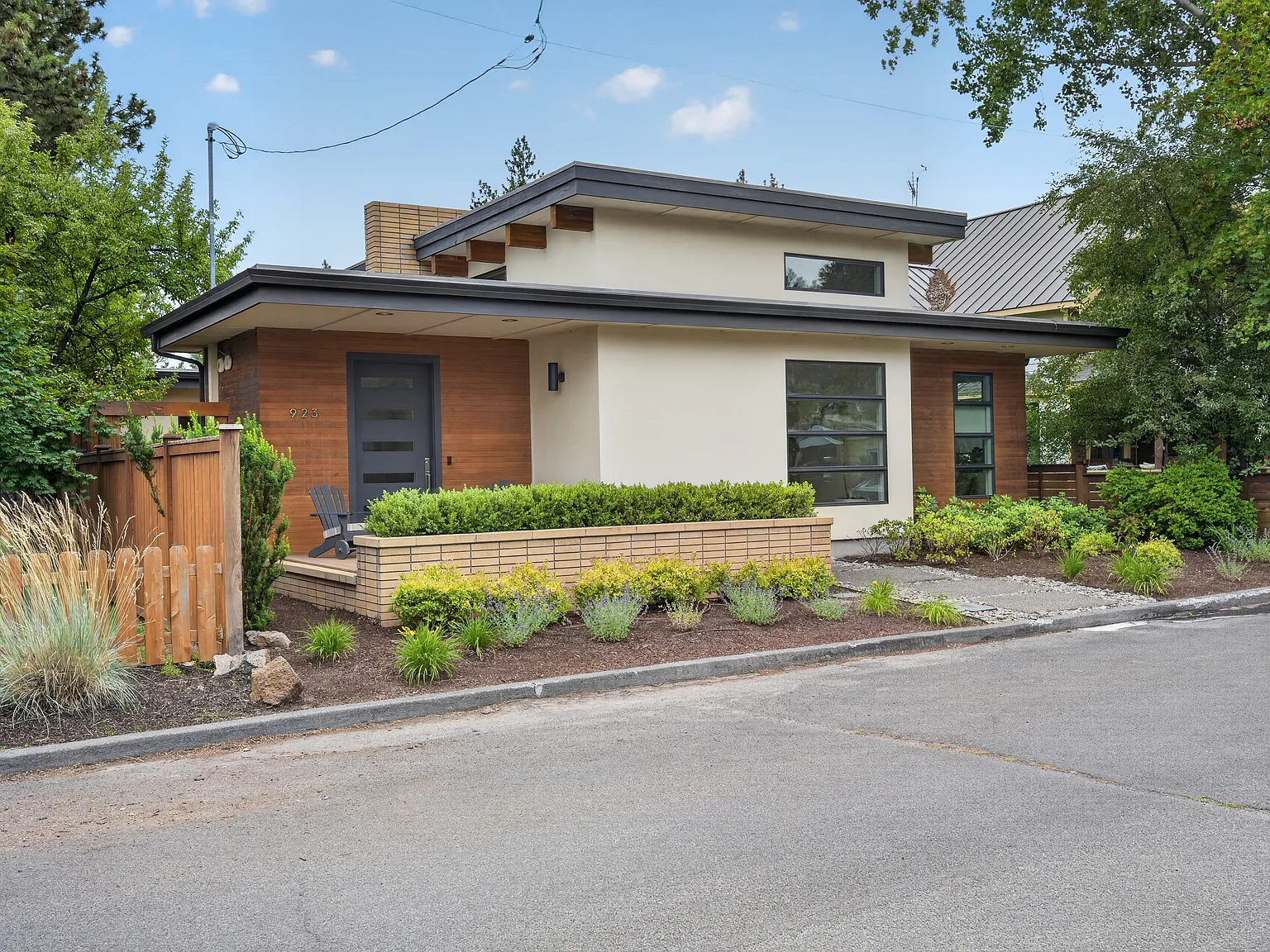 2 bed, 2109 sqft, $8,995 — Photo 3
