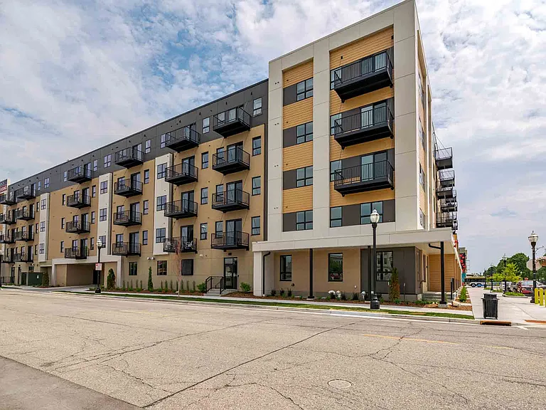 Karrick Apartments — Photo 28