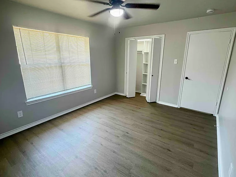 830 Windsor Pl — Photo 16