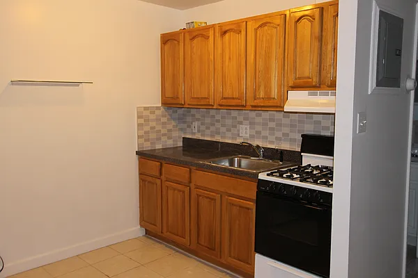 Rented by H.P. Greenfield Real Estate | media 1