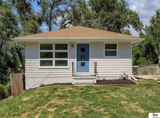 3304 Redick Ave, Omaha, NE 68112