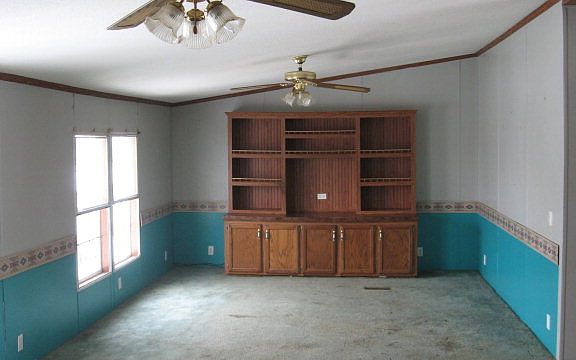4th image of 4022 Fields Ln