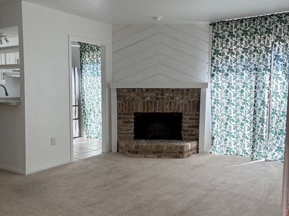 893 Dublin Dr APT C