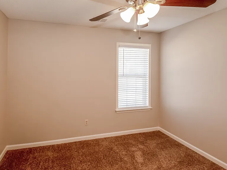 7677 Fox Hunt Dr E — Photo 10