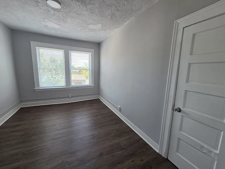 356 S Main St — Photo 9