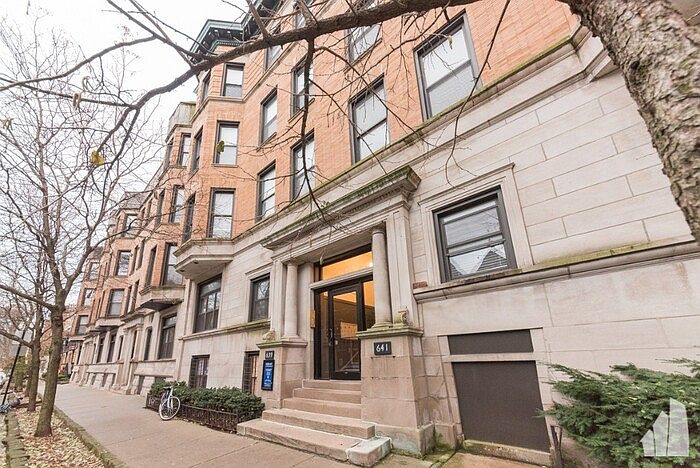 1st image of 639 W Oakdale Ave #6453