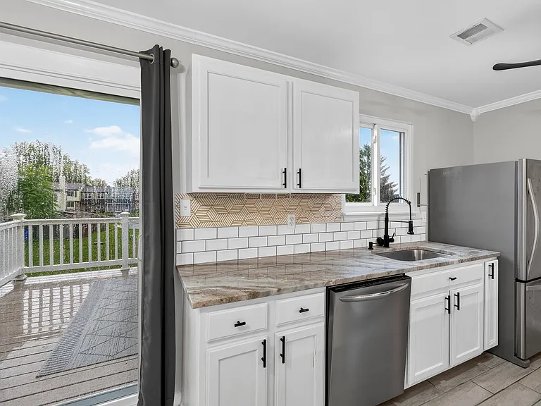 8808 Eureka Ln — Photo 9