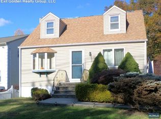 95 Linda Vista Ave, North Haledon, NJ 07508
