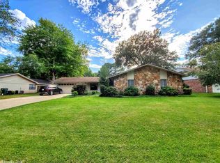 7 Pin Oak Dr, Conway, AR 72034