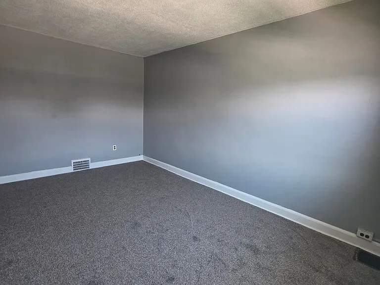 403 Greenhill Ave — Photo 8