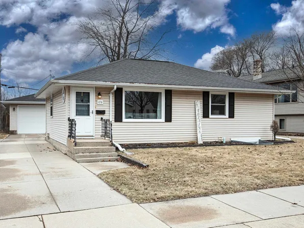 126 S James St, Kimberly, WI 54136