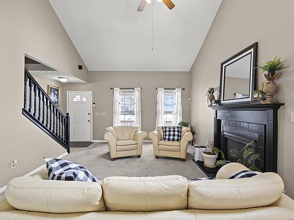 3rd image of 8342 Firstgate Dr