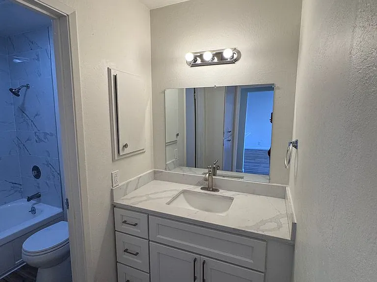 532 Bancroft Avenue — Photo 16