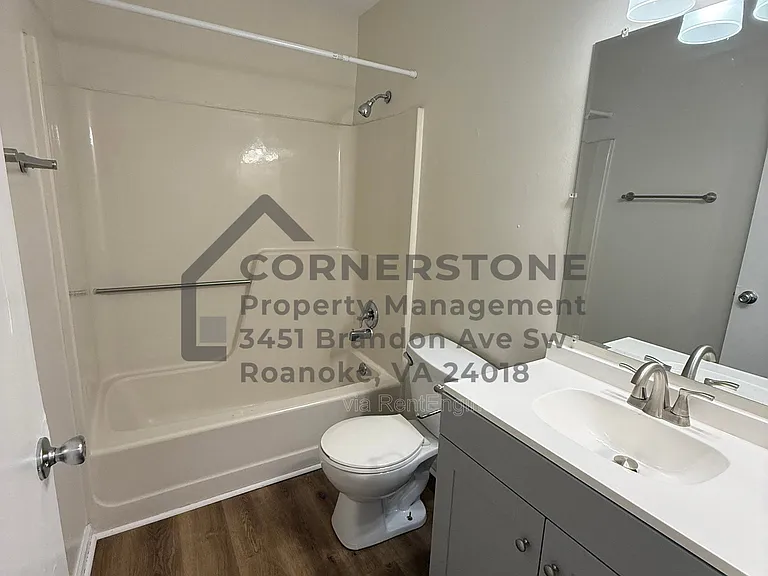 106 Lee Ave NE #3 — Photo 9
