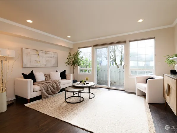 440 E Sunset Way #2, Issaquah, WA 98027