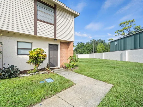 2030 Autumn Chace Ct, Tampa, FL 33613