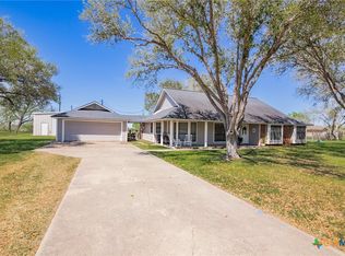 302 Crawford Dr, Victoria, TX 77904