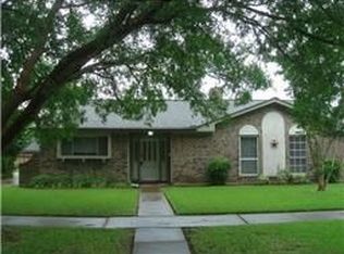 9319 Vickijohn Dr, Houston, TX 77031