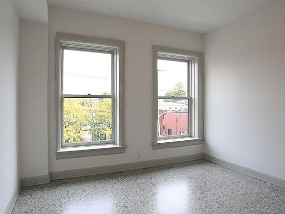 4th image of 9 Buttles Ave APT 204