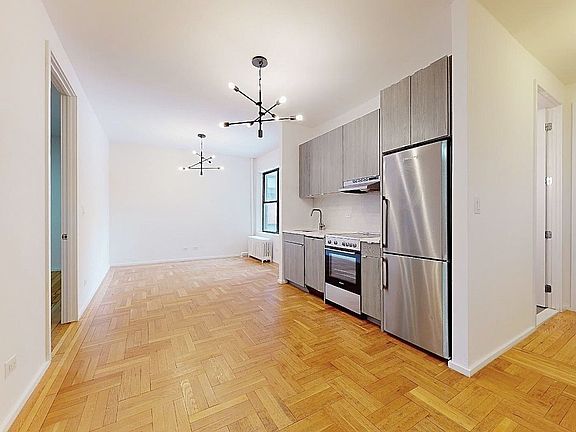 3rd image of 254 Seaman Ave #B9