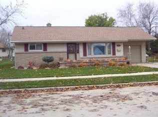 1616 24th St, Two Rivers, WI 54241