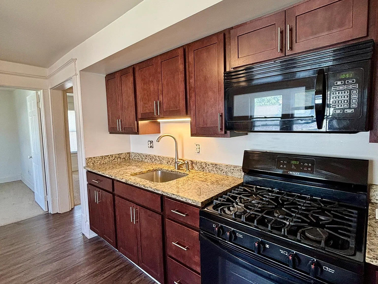 2 bed, 716 sqft, $1,171 — Photo 1